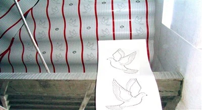 Os painéis de revestimento artísticos da decoração da parede do teste padrão perfuraram o painel de teto de alumínio